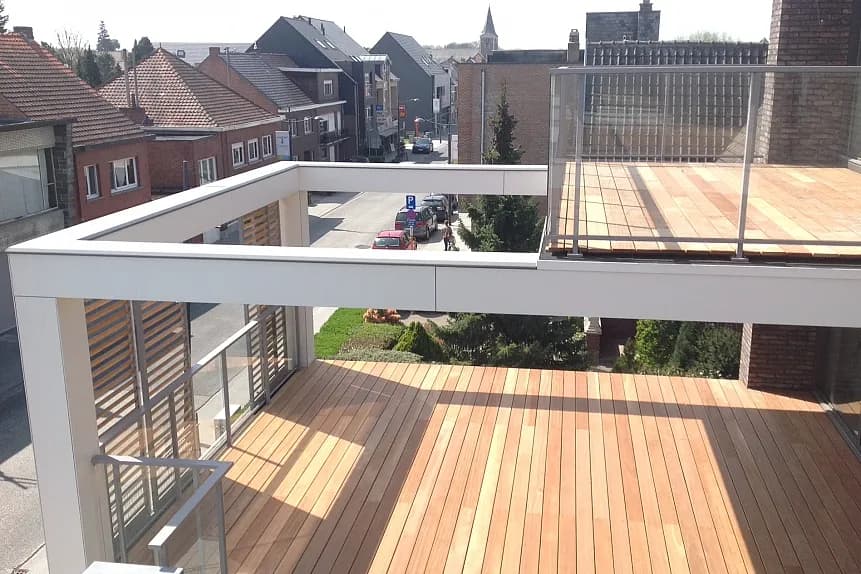 Timmerwerk en gevelbekleding Tremelo, Pharma Finance